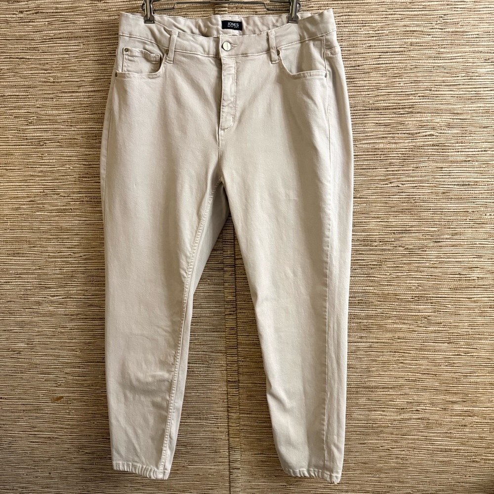 Jones New York Jeans Size 16W Classic Stretch Light Khaki Cream High Rise Taper